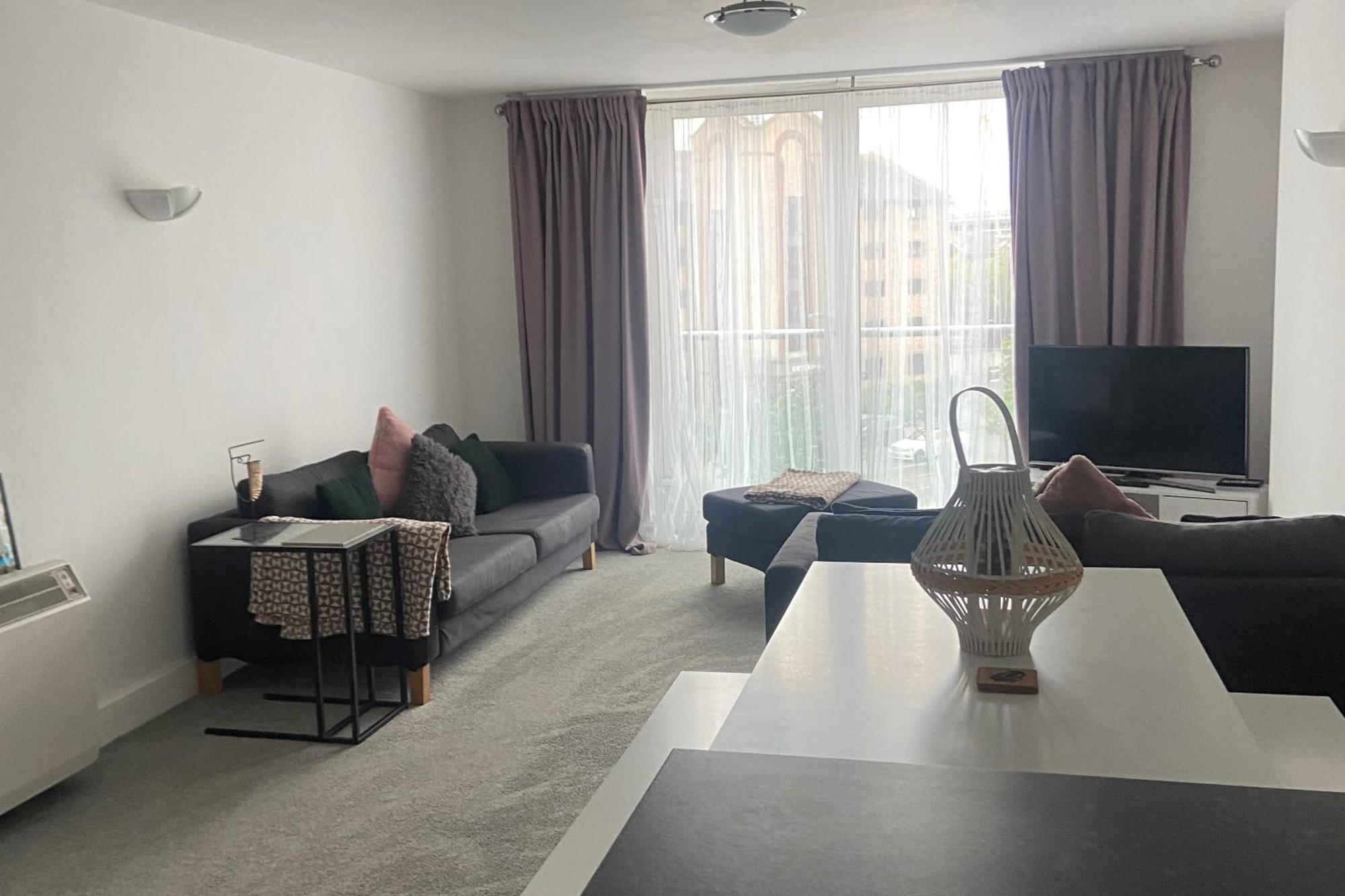 Apartment 2 Bedroom Near Ocean Village Marina Port Southampton